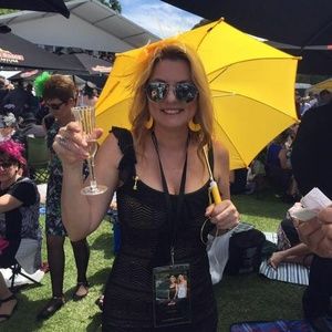 Meet your Posher, Sharon